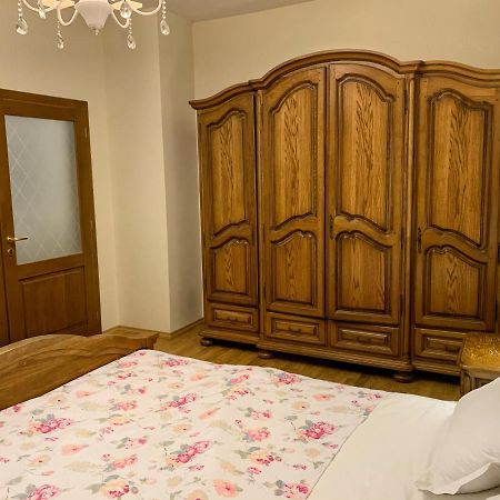 Апартаменти У Серці Львова Buitenkant foto